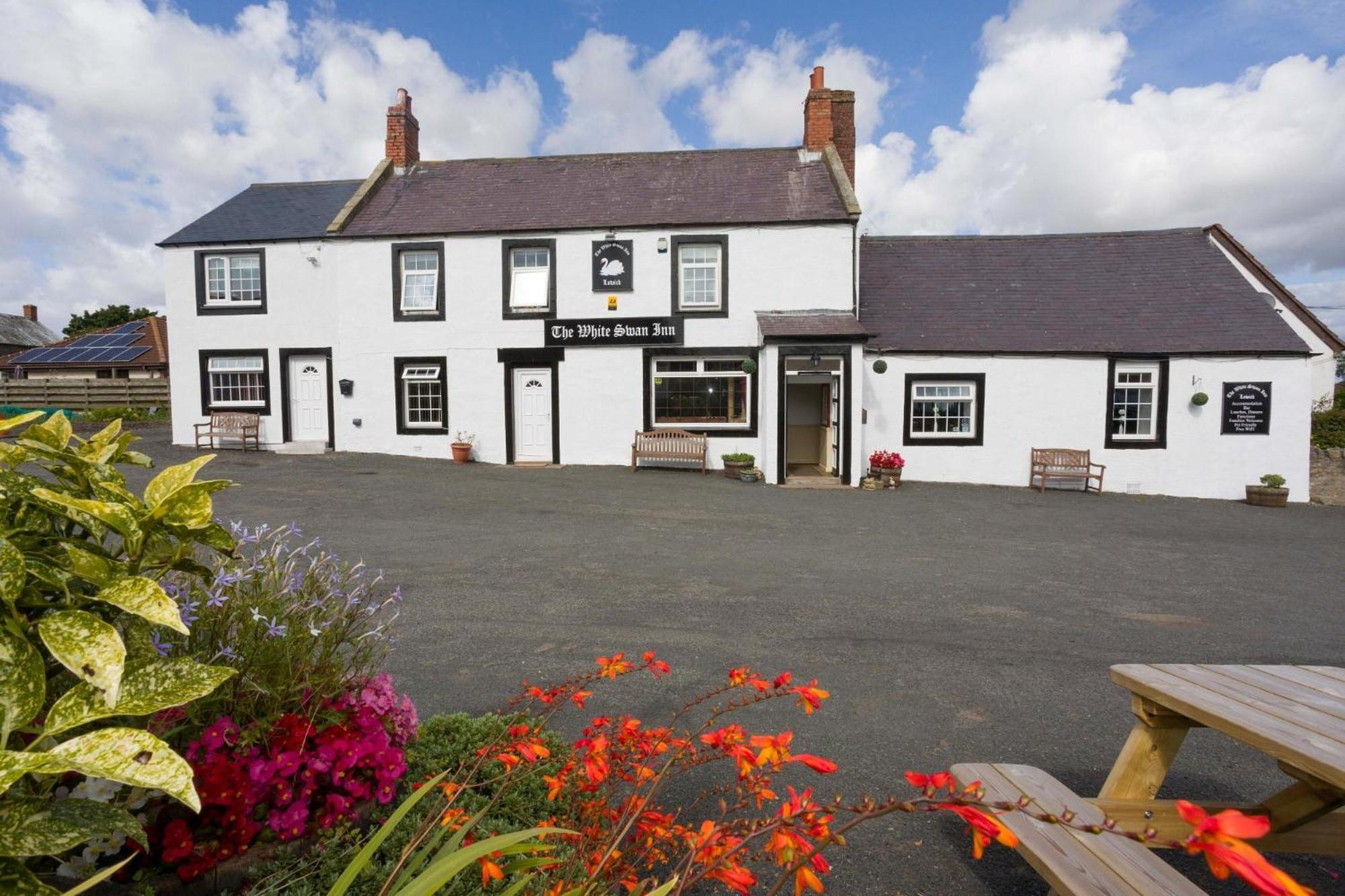 The White Swan Inn Lowick  Exterior photo